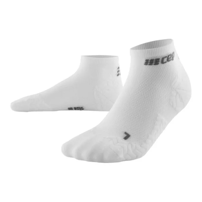 CEP Socks | Running Socks^Ultralight Compression Low Cut Socks White