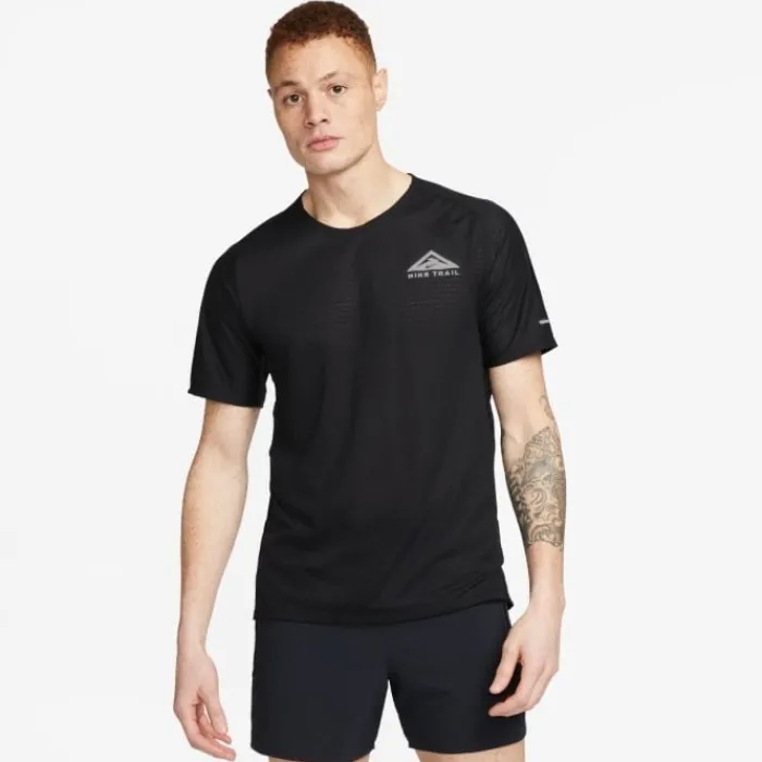 Nike Running Tops & T-shirts^Dri-FIT Solar Chase Short Sleeve Tee Black