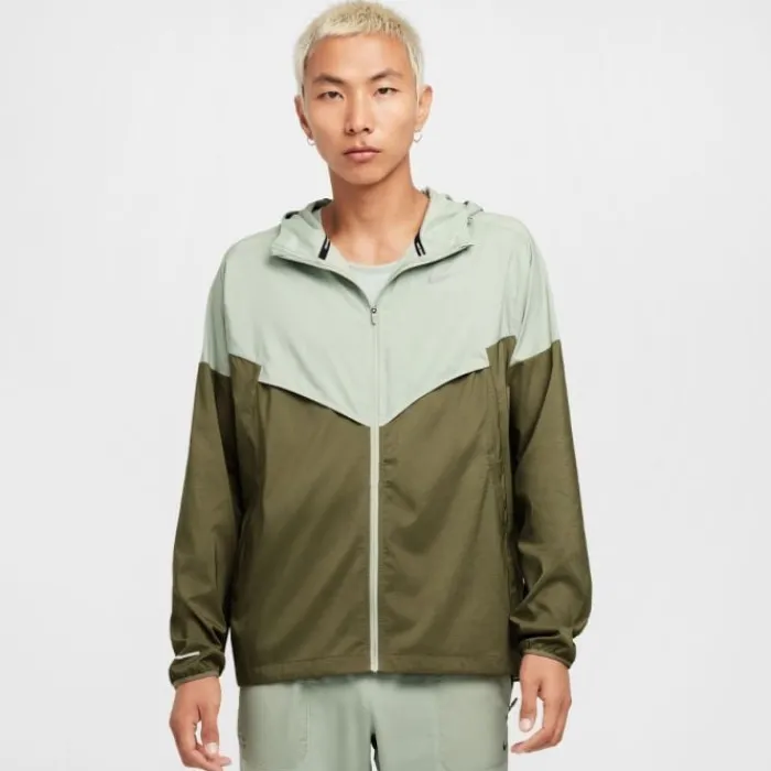 Nike Running Jackets^Impossibly Light Windrunner Jacket Green