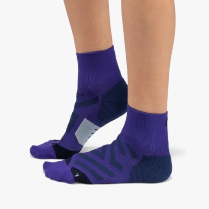 On Socks | Running Socks^Performance Mid Sock Purple