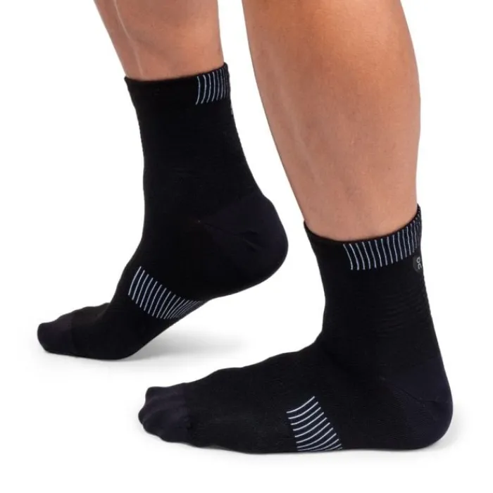 On Socks | Running Socks^Ultralight Mid Sock Black